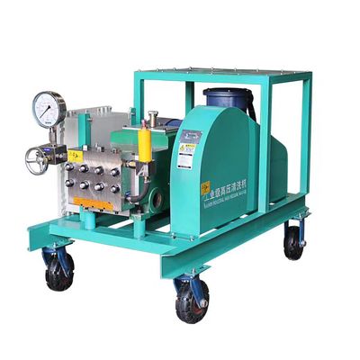 11000psi Equipo de chorro de agua de alta presión Limpiador de presión para la eliminación de óxido de los buques